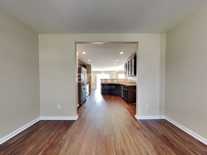 Building Photo - 1 Amber Dr