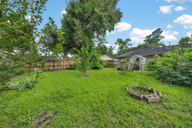 Building Photo - 5714 Arbor Vitae Dr