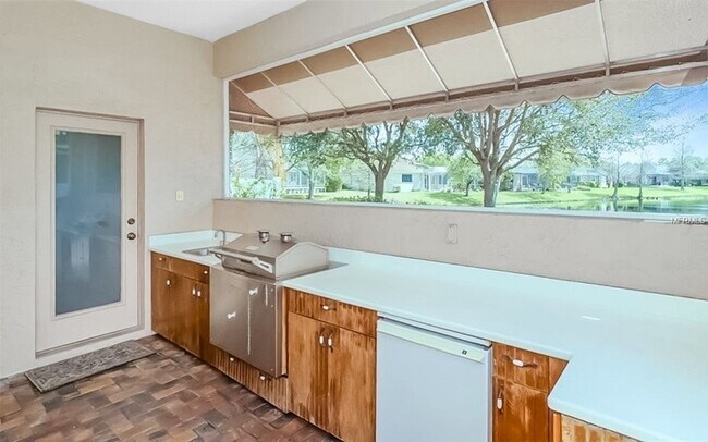 Building Photo - Annual 4-Bedroom, 3-Bath Pool Home with Outdoor Kitchen in Lakewood Ranch Greenbrook Village