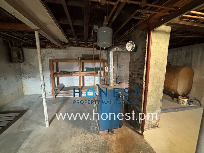 Building Photo - 273 Pond Rd