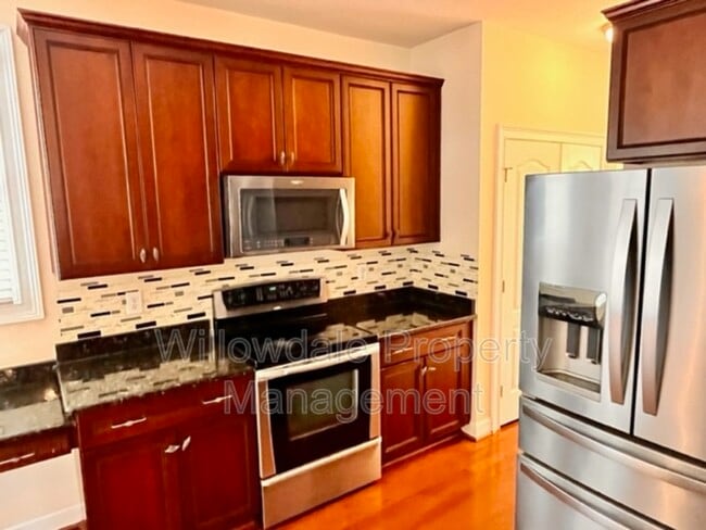 Building Photo - 121 Orianna Dr