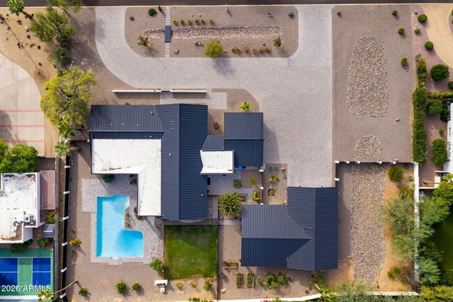 Building Photo - 3842 E San Miguel Ave