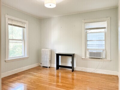 Building Photo - 14 Smythe St