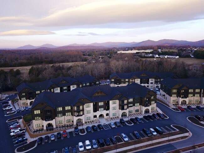 Building Photo - 1083 N Westyn Lp