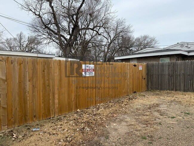 Building Photo - 4201 Erik Ave