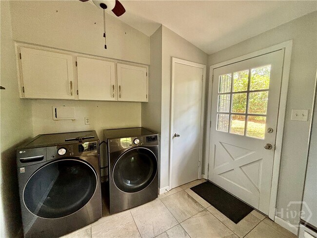 Building Photo - 12434 Largo Dr