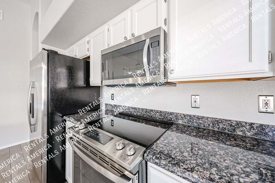 Building Photo - 153 S Garnet Rd