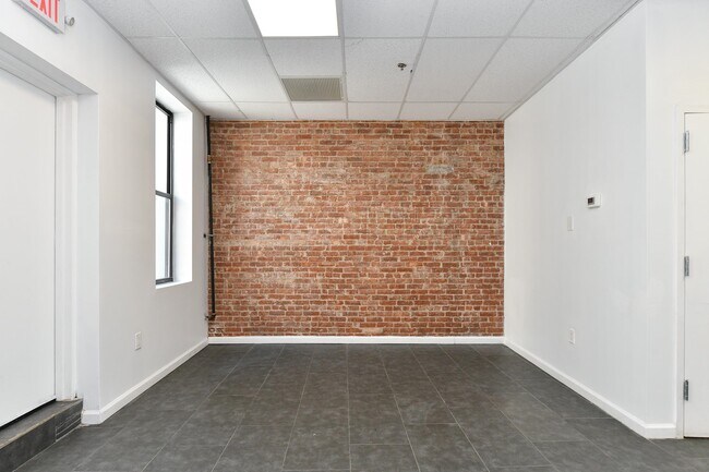 Building Photo - 2707 Bergenline Ave