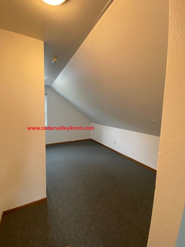 Building Photo - 727 Randolph St