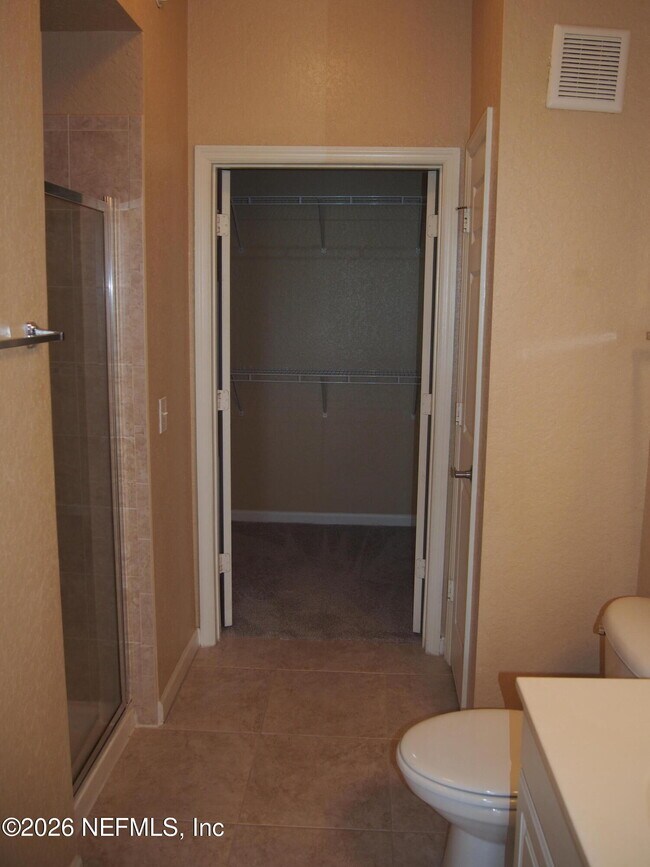 Building Photo - 8539 Gate Pkwy W