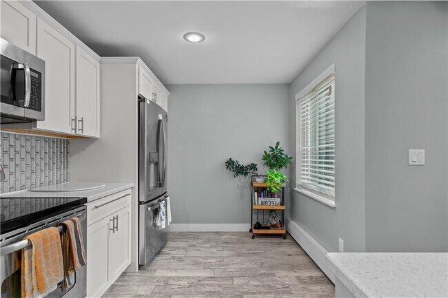 Building Photo - 66 Girard Ave