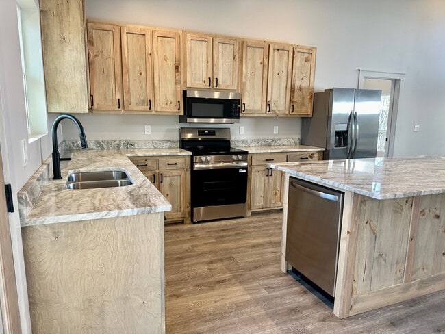 Building Photo - 660 Old Toccoa Rd