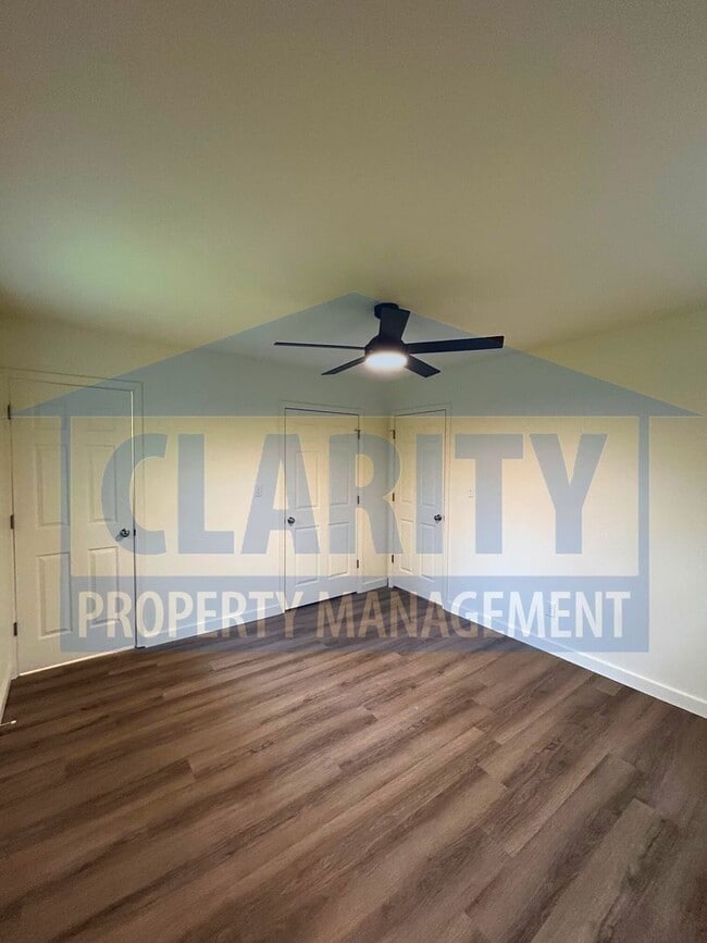 Building Photo - Three bedroom ranch-style home!