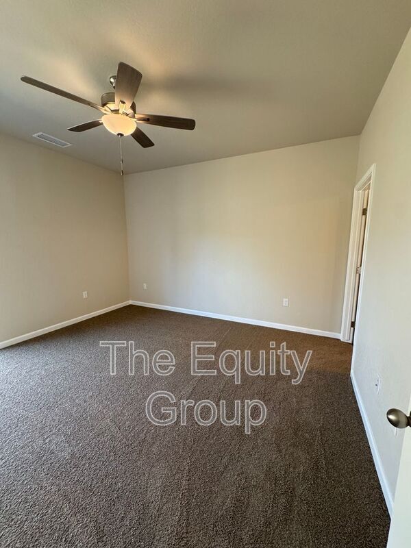 Building Photo - 3614 S County Center Dr