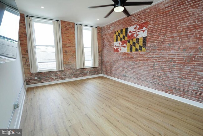 Building Photo - 109 Pearl St