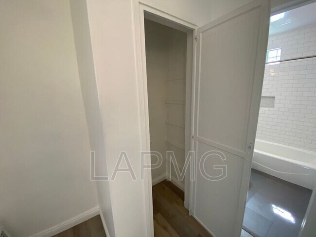 Building Photo - 4080-4084 Leimert Blvd