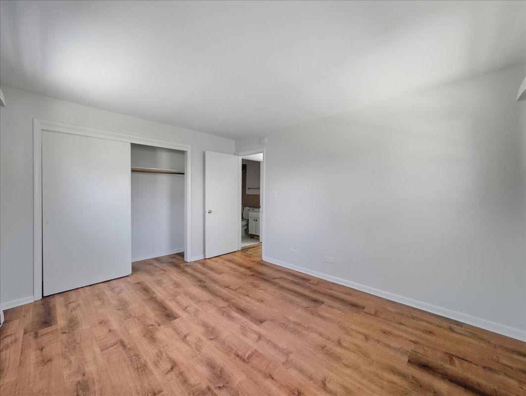 Building Photo - 126 W Washington St