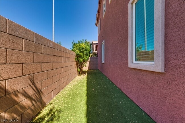 Building Photo - 1973 San Donato Walk