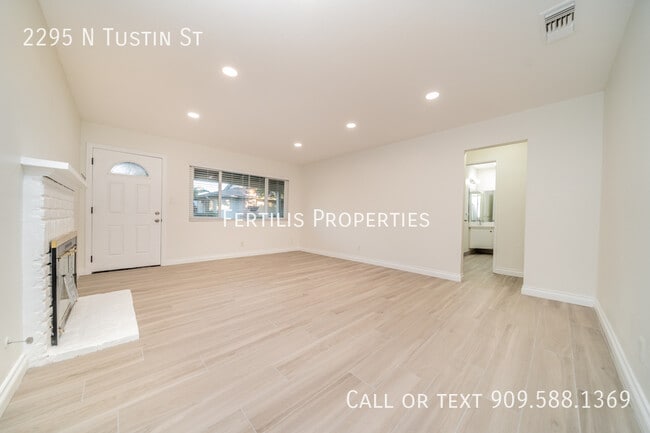 Building Photo - 2295 N Tustin St