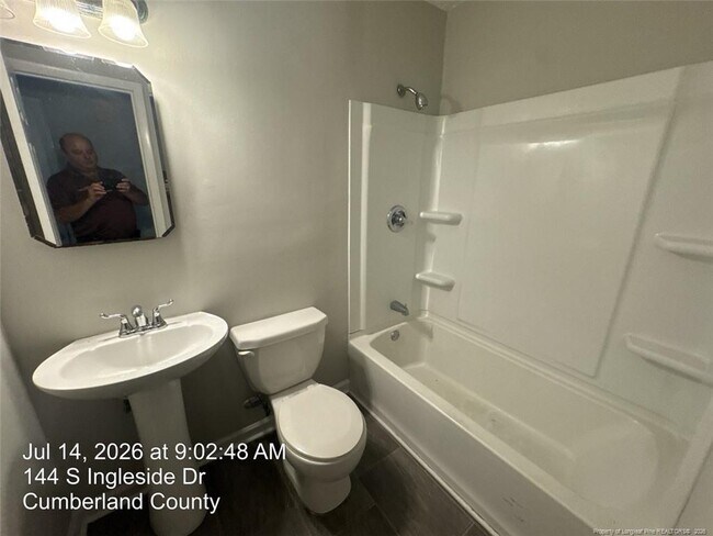 Building Photo - 144 S Ingleside Dr