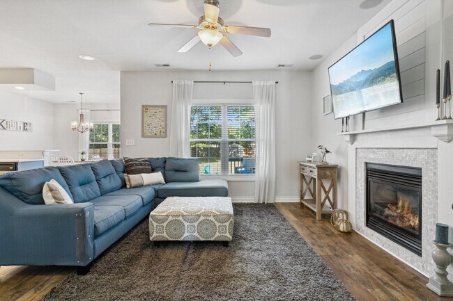 Building Photo - Oceana Area