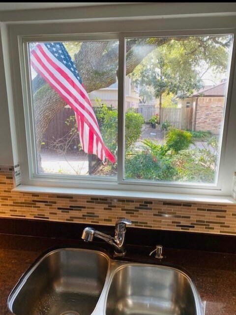 Building Photo - 12800 Briar Forest Dr