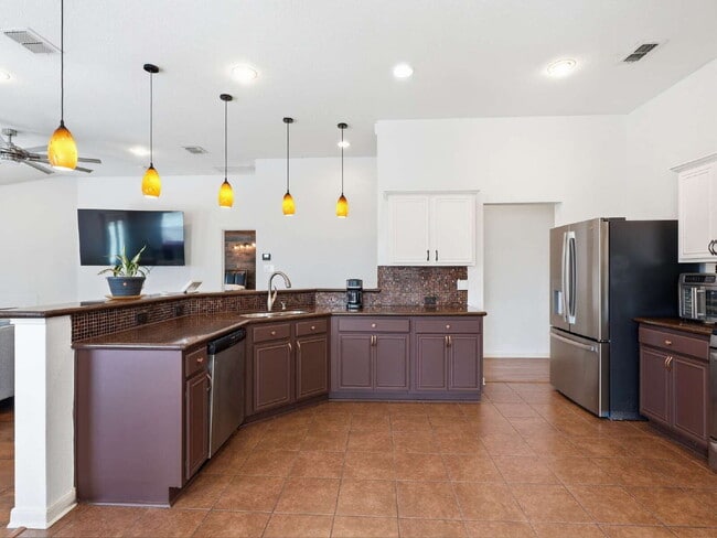 Building Photo - 1039 Wood Brook Dr