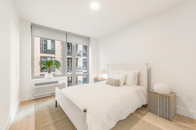 Building Photo - 175 2nd St