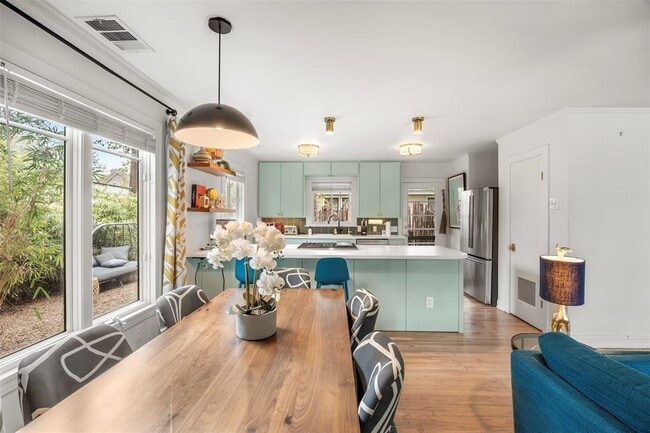 Building Photo - 909 Shelley Ave