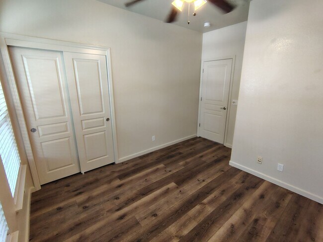 Building Photo - 363 Cabernet Dr