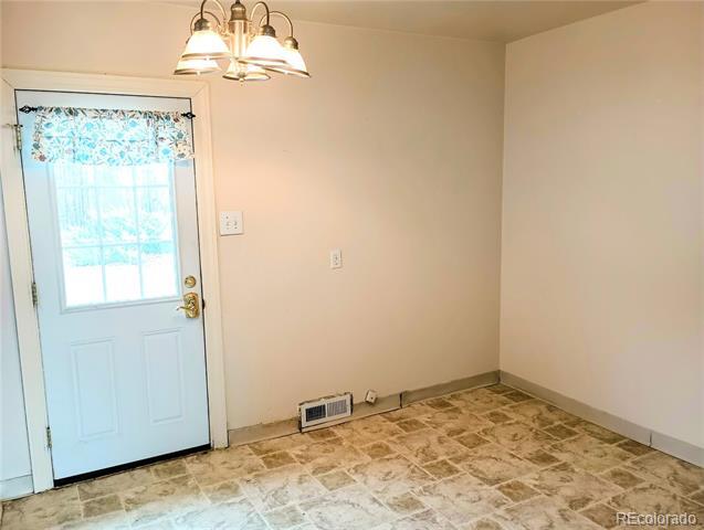 Building Photo - 1927 Alpine Dr