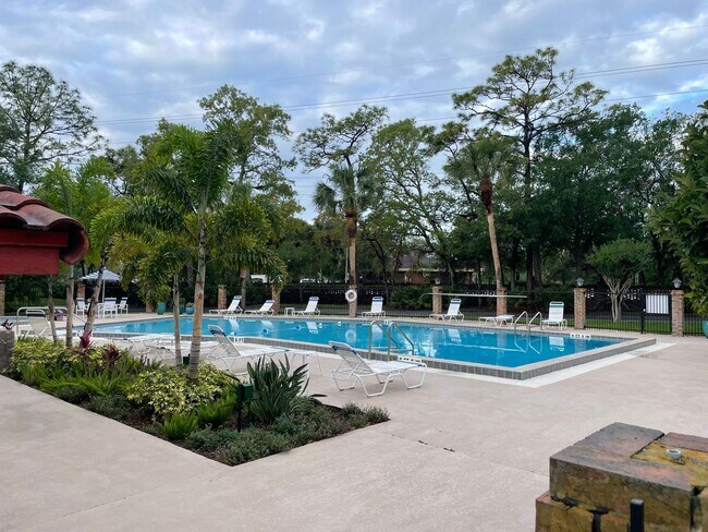 Building Photo - FULLY FURNISHED 3 Bed/2.5 Bath Condo at Carmel by the Lake AVAILABLE APRIL 1st!