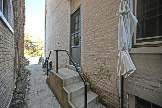 Building Photo - 229 Riverside Dr