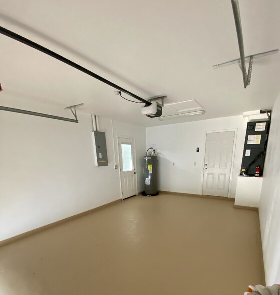 Building Photo - 1600 Benz Terrace