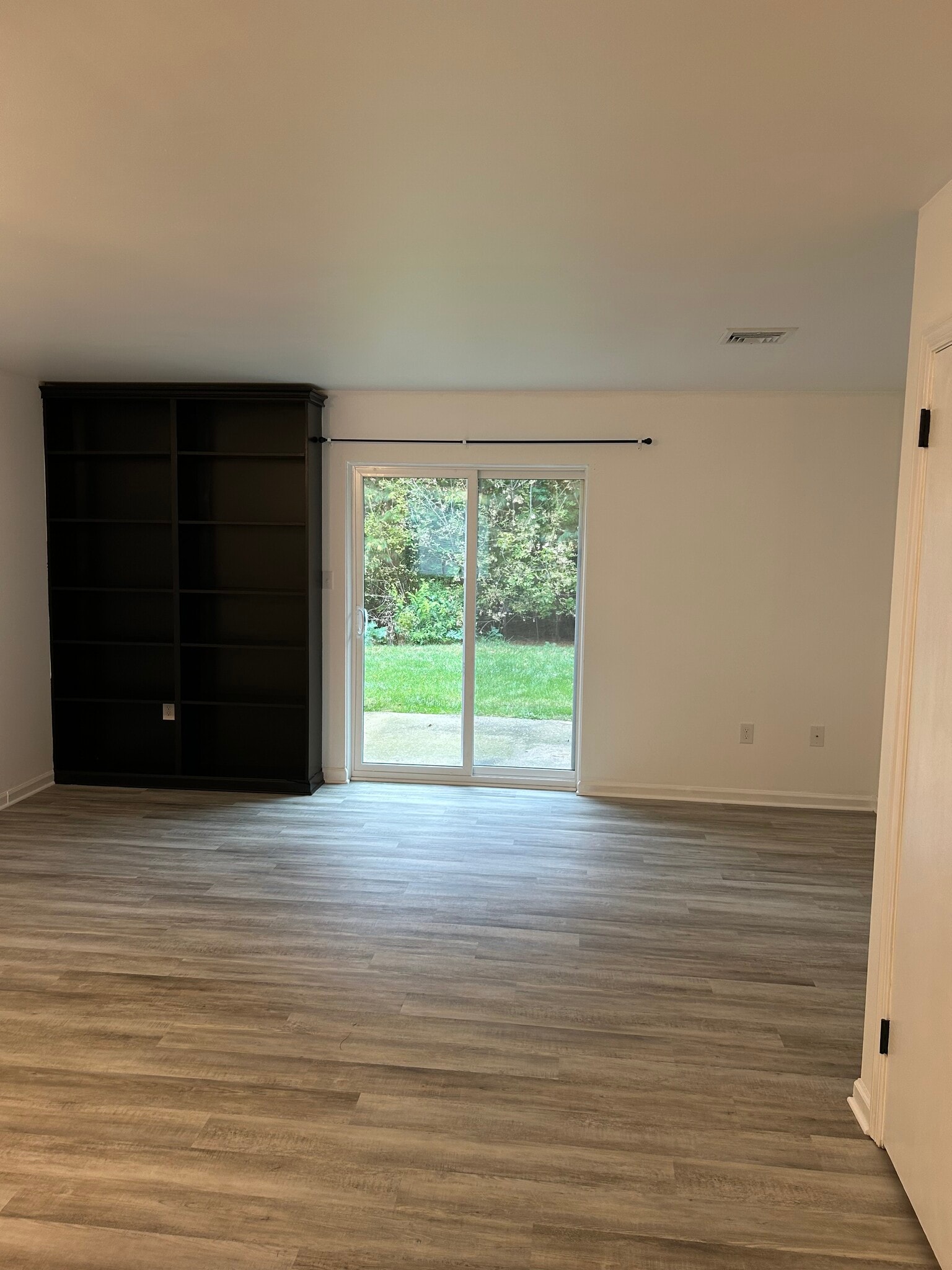 Building Photo - 133 Delancy Pl