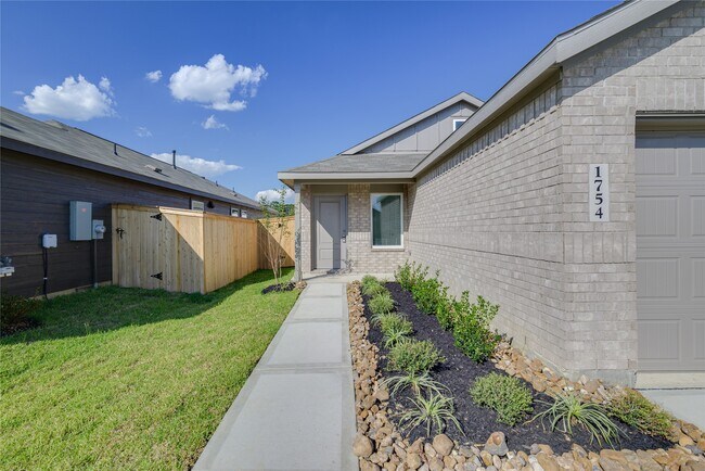 Building Photo - 1754 W Stroker Rd