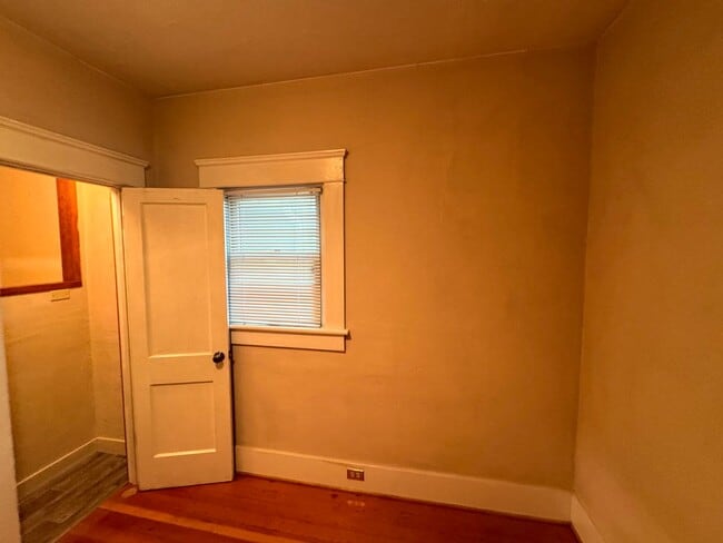 Building Photo - 4 Bedroom House Near Downtown Eugene