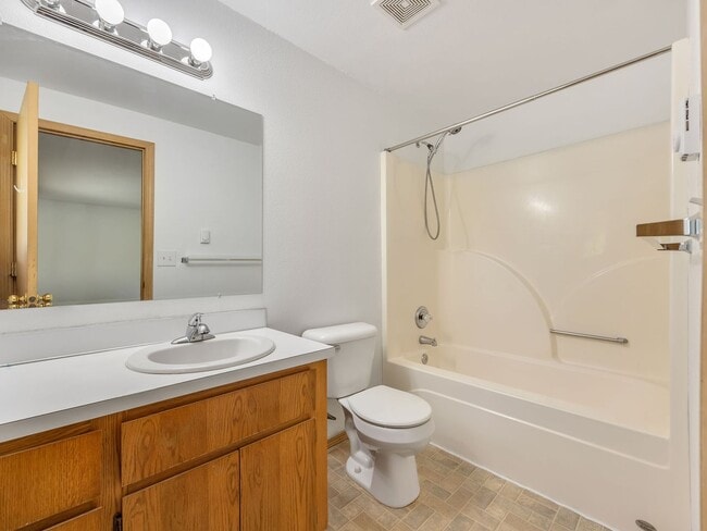 Building Photo - 1525 7th St