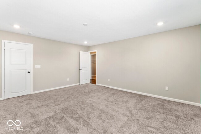 Building Photo - 6874 Nottingham Ln