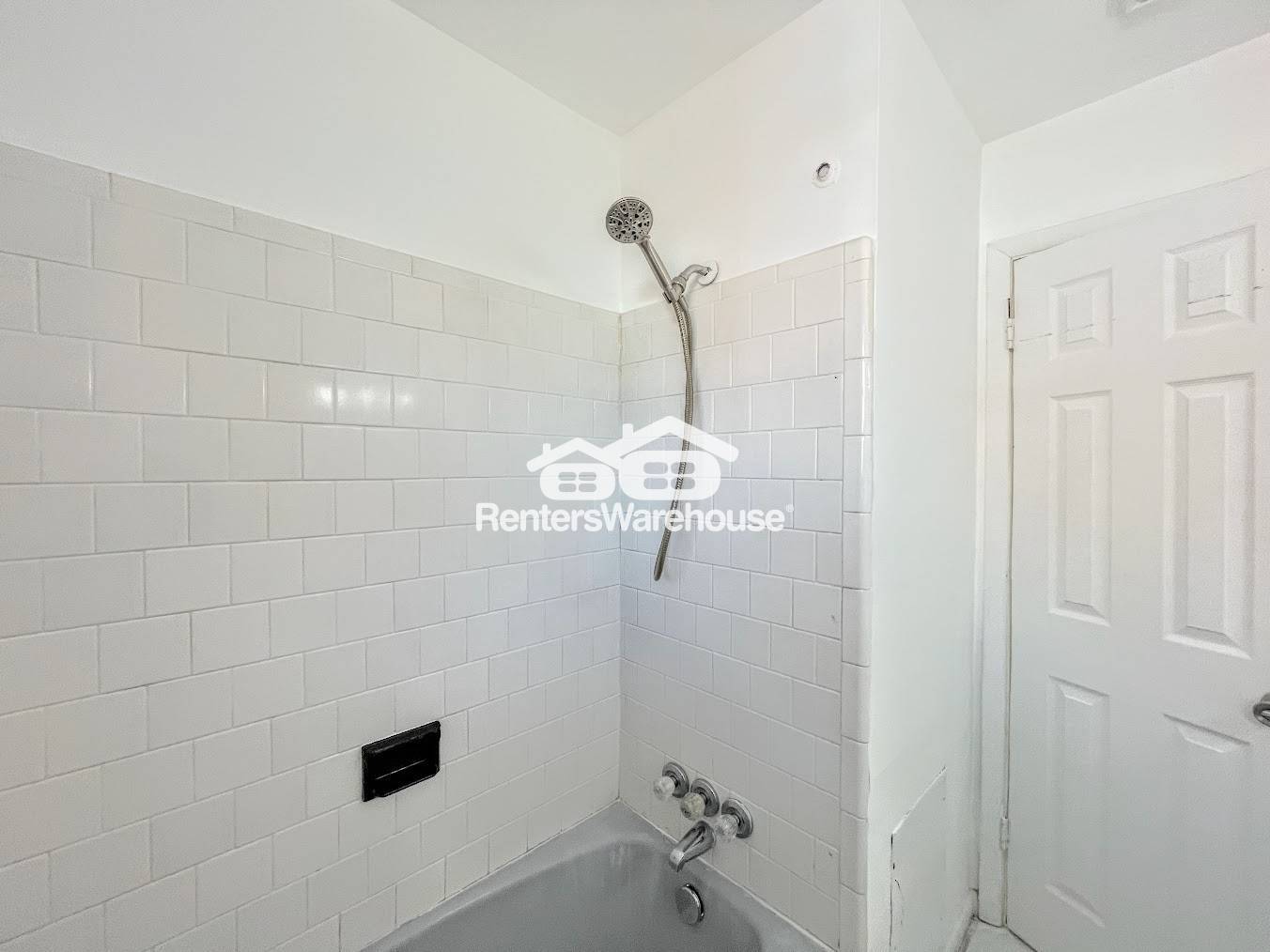 Building Photo - 138 Dupre Ave