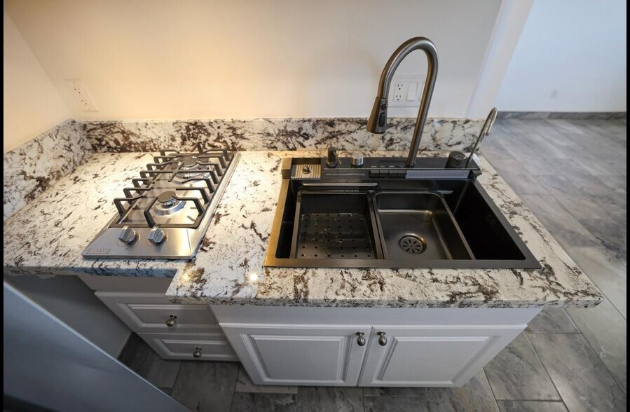 New 2 burner stove - 66800 San Rafael Rd