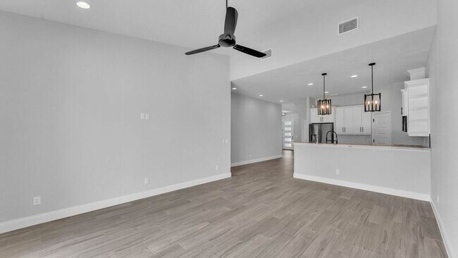 Building Photo - 1171 Windjammer Dr