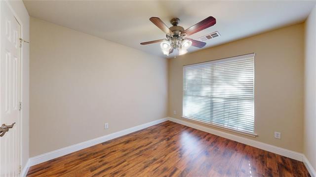 Building Photo - 7601 Maplewood Dr