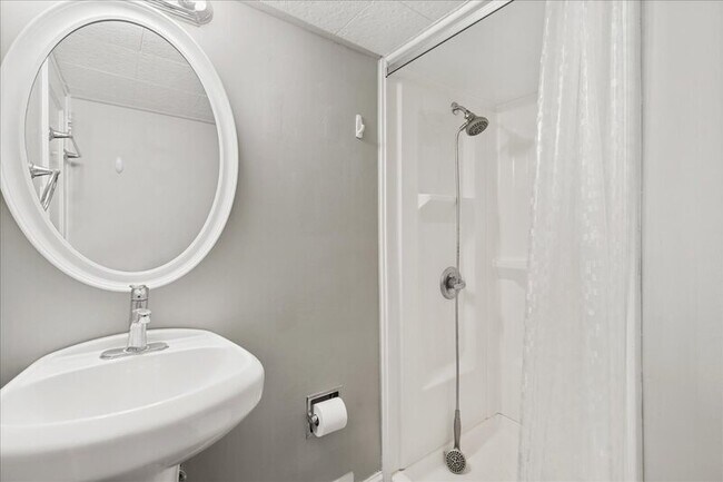 Building Photo - 51 George St