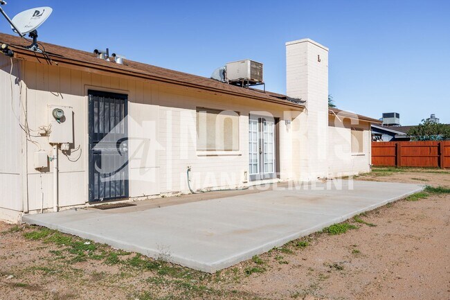 Building Photo - Great Home With NO HOA