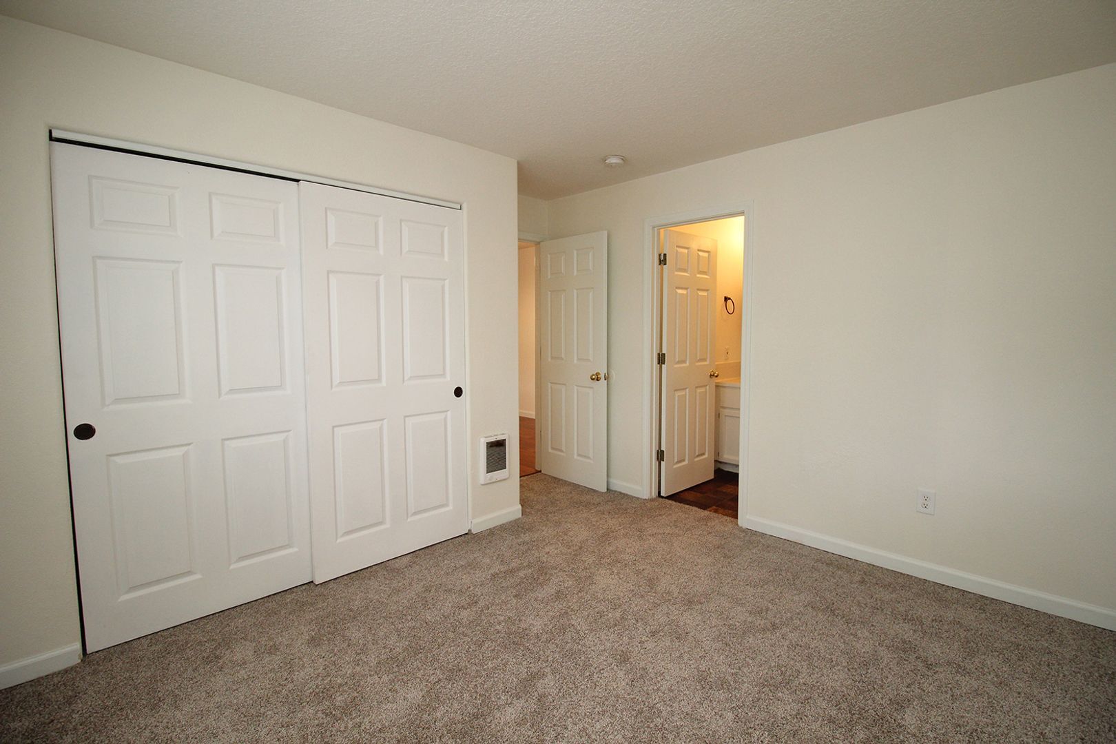 Building Photo - 13047 NE Prescott Dr