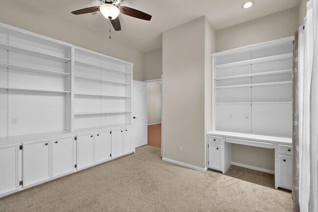 Building Photo - 3030 Hemingway Dr