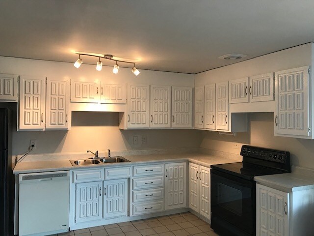 Building Photo - 14429 N 34th Pl