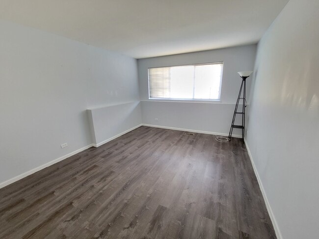 Building Photo - 609 Prestwick Ln
