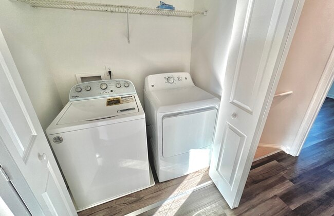 Building Photo - 2103 Portway Alley